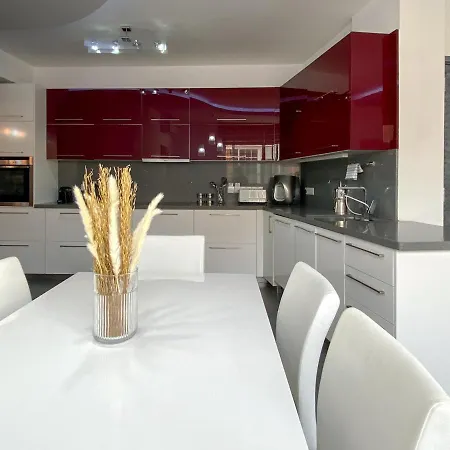 Phaedrus Living: Modern Flat Strovolos 201 Nikozja