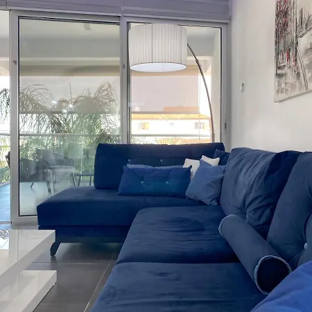 Phaedrus Living: Modern Flat Strovolos 201 Apartament Nikozja